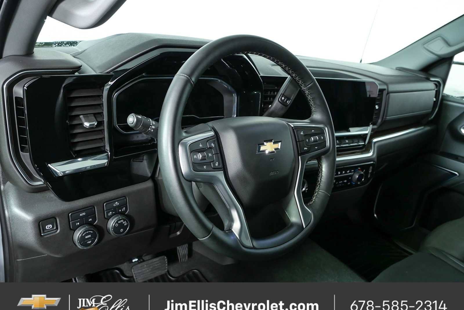 Certified 2024 Chevrolet Silverado 1500 LT AWD/4WD image 4