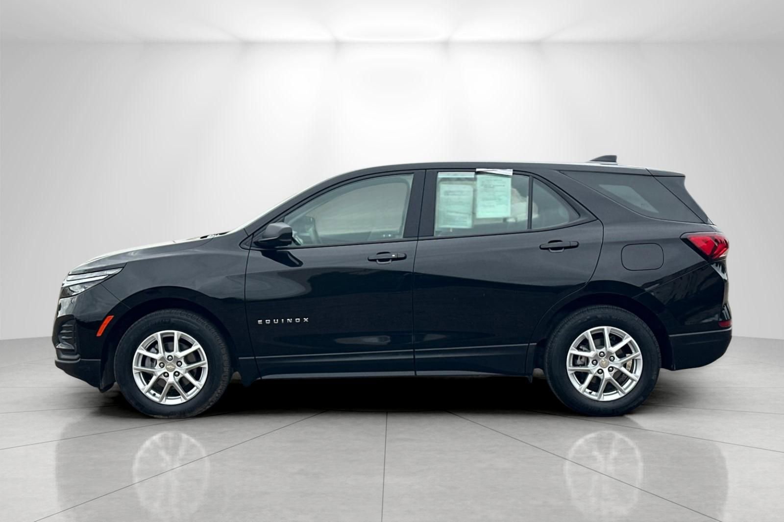 Used 2024 Chevrolet Equinox LS w/ LPO, Floor Liner Package FWD image 6