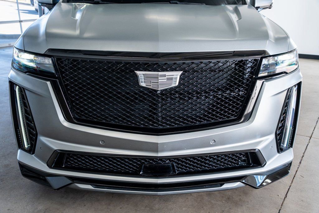 Used 2023 Cadillac Escalade ESV V image 14