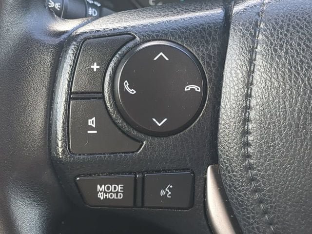 Used 2016 Toyota RAV4 XLE AWD/4WD image 23