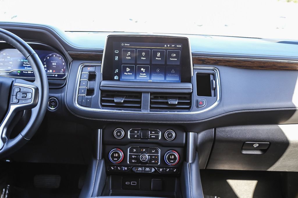 Used 2023 Chevrolet Suburban Premier image 14