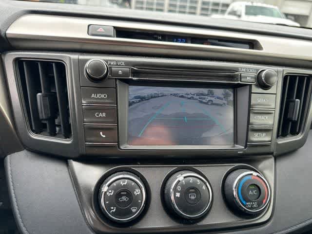 Used 2014 Toyota RAV4 LE AWD/4WD image 8