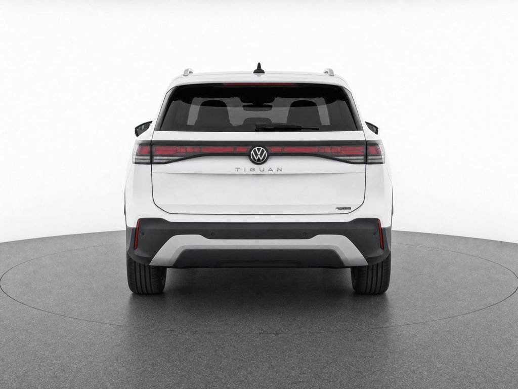 Certified 2025 Volkswagen Tiguan S w/ 18" Wheel Package AWD/4WD image 8