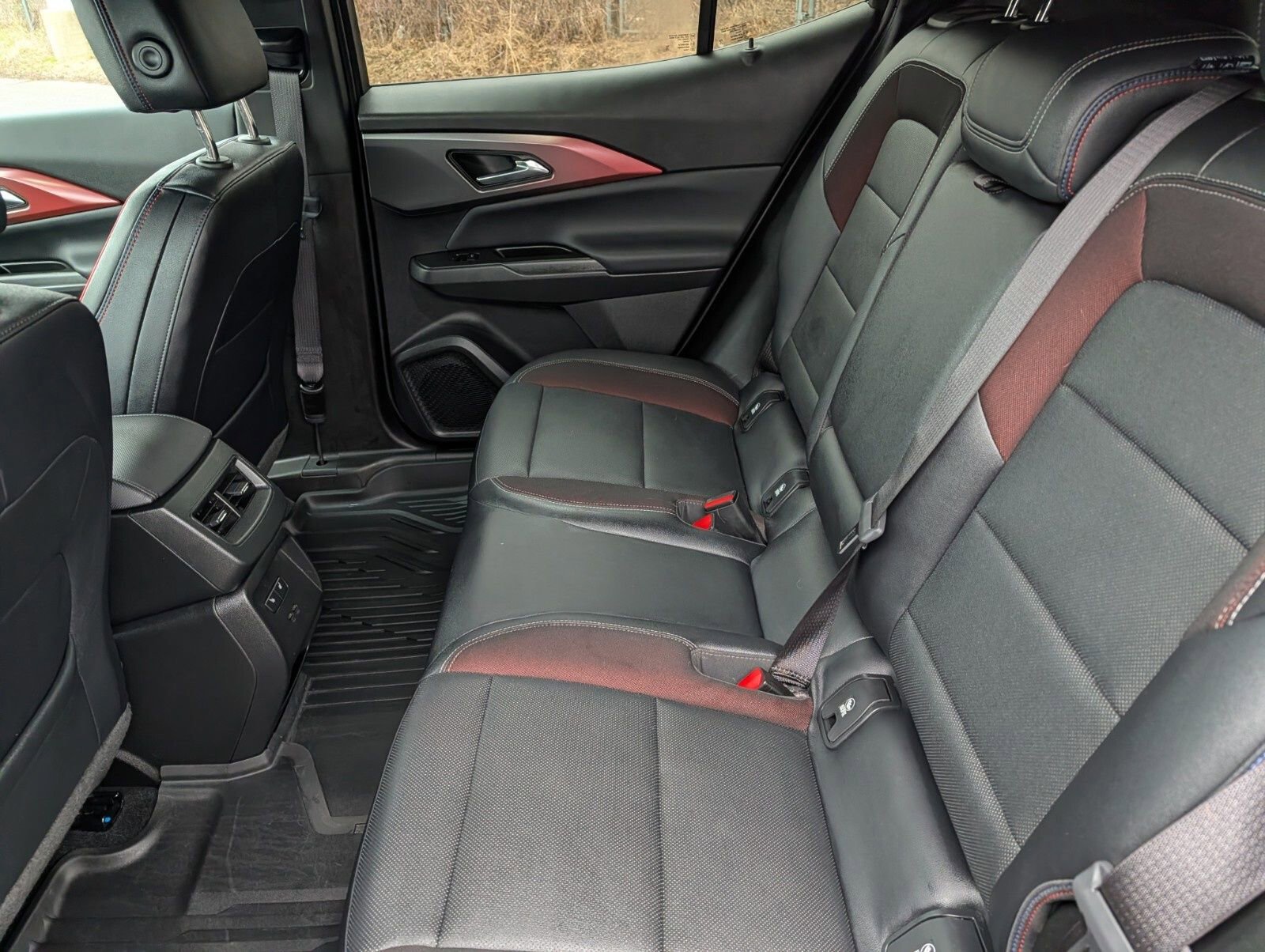 Used 2024 Chevrolet Equinox EV RS image 21