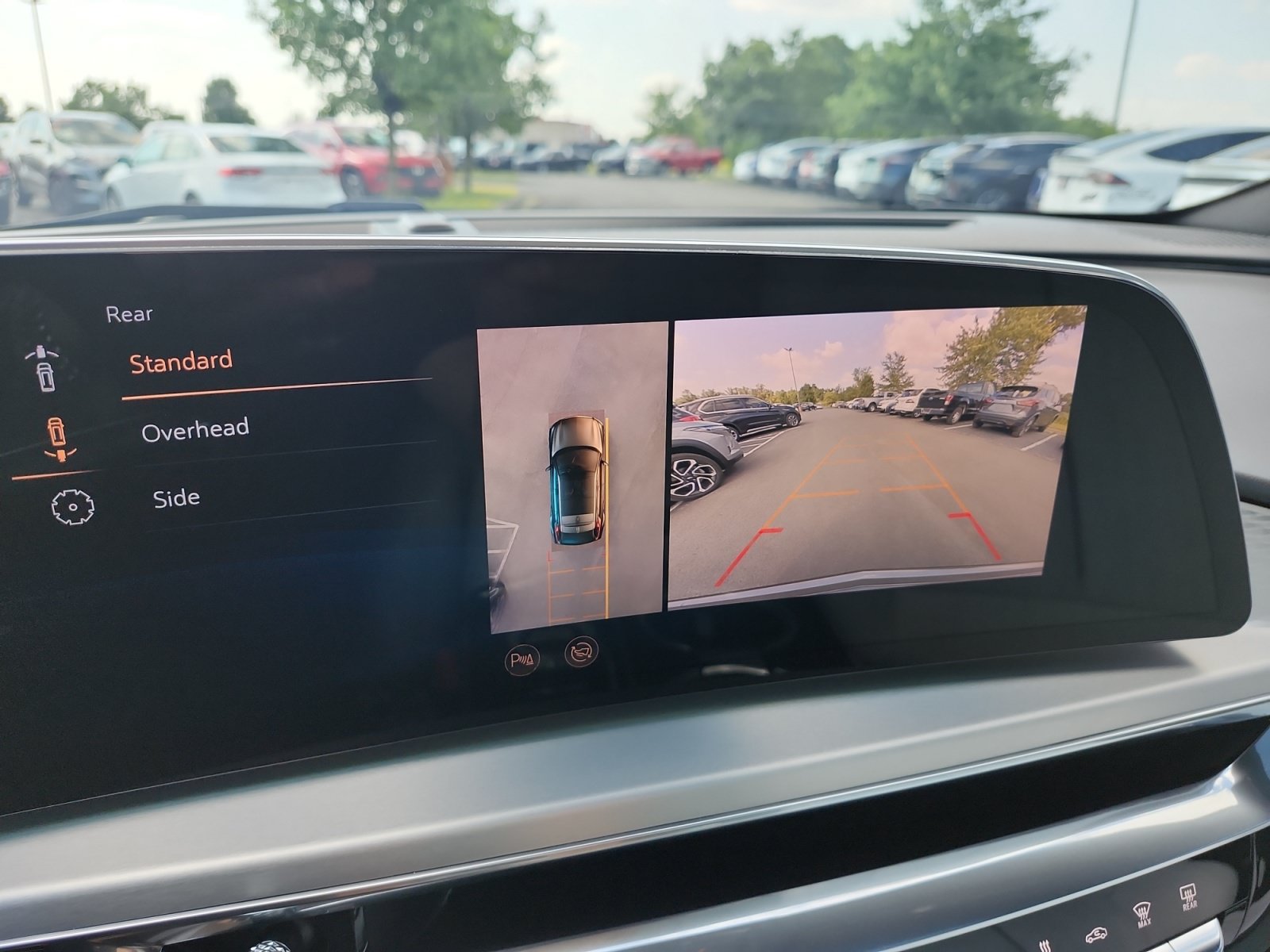 Used 2023 Cadillac Lyriq 2WD image 19