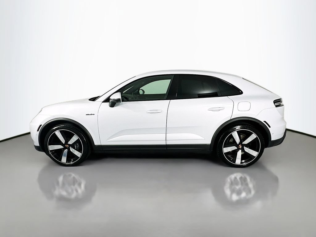 Certified 2025 Porsche Macan Electric RWD image 2