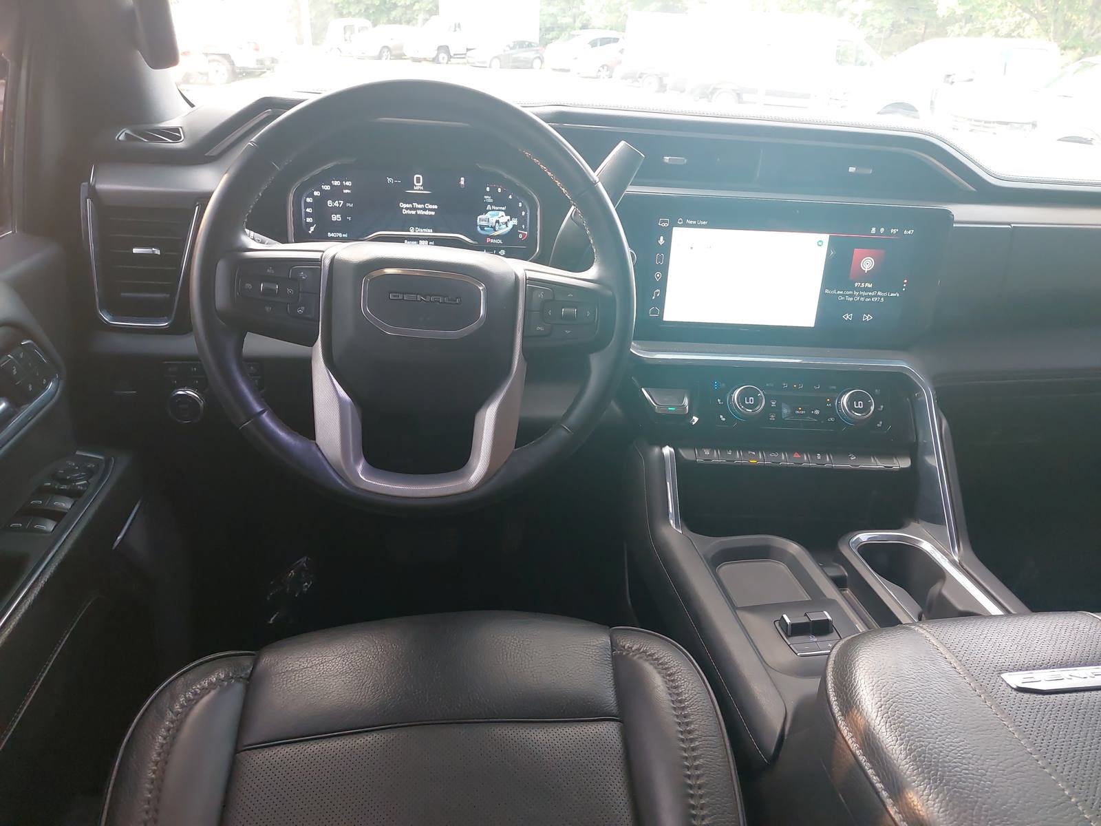 Used 2024 GMC Sierra 2500 Denali w/ Technology Package AWD/4WD image 17