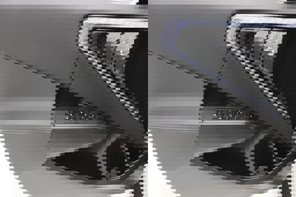 Used 2025 BMW X3 xDrive30i AWD/4WD image 14