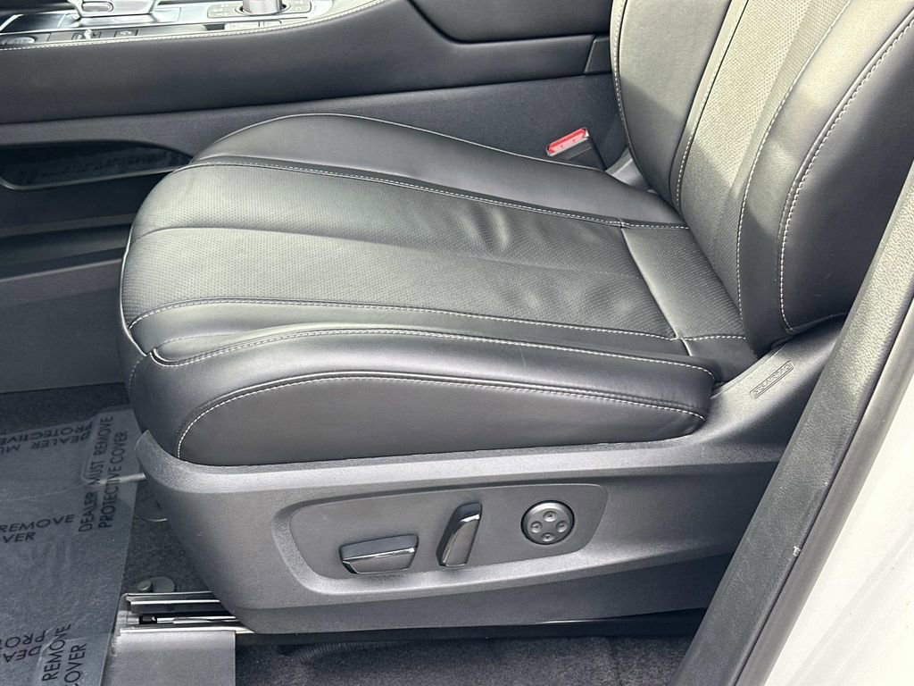 Certified 2025 INFINITI QX60 Luxe w/ Black Edition image 29