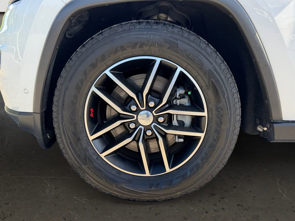 Used 2017 Jeep Grand Cherokee Trailhawk w/ Trailhawk Luxury Group image 10