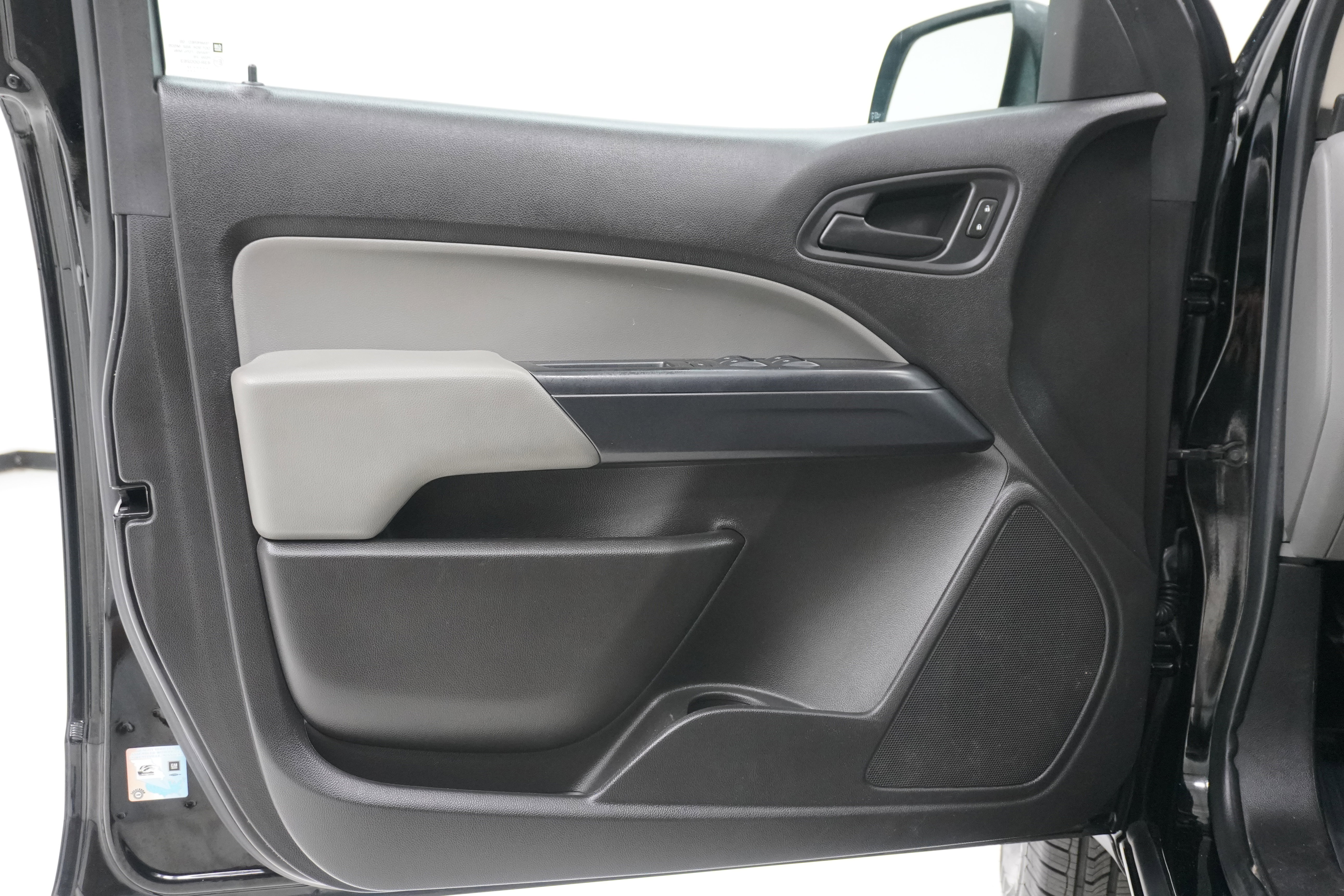 Used 2017 GMC Canyon 2WD Crew Cab w/ Convenience Package image 13