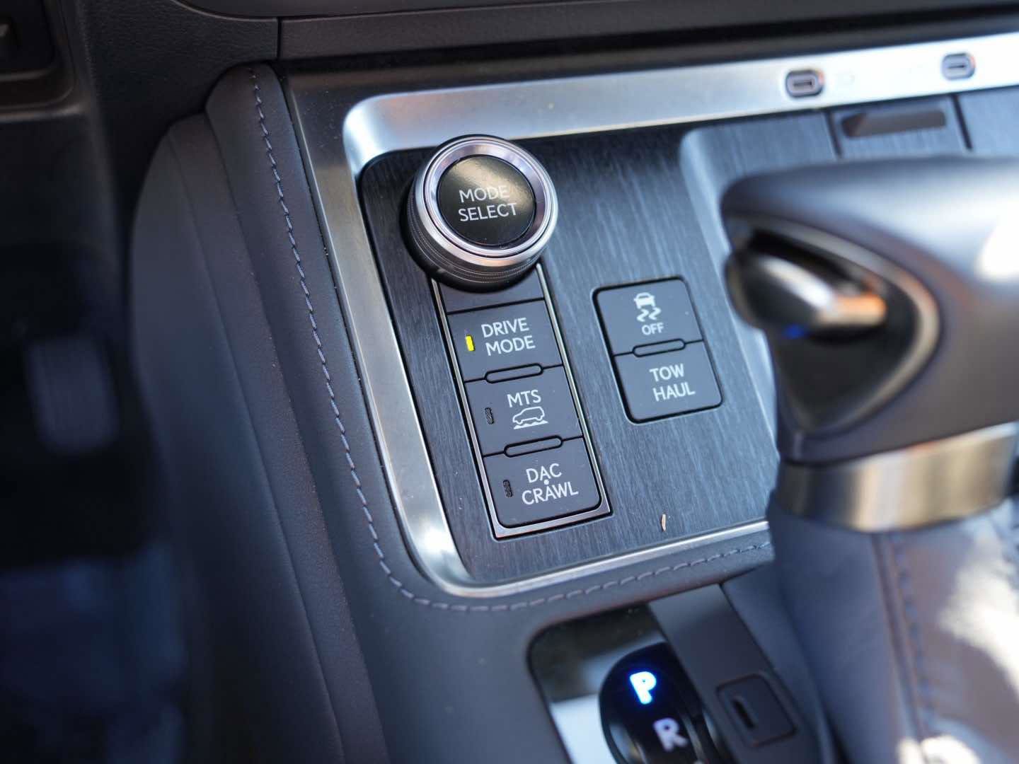 Used 2025 Lexus GX 550 w/ Accessory Package (CT) image 31