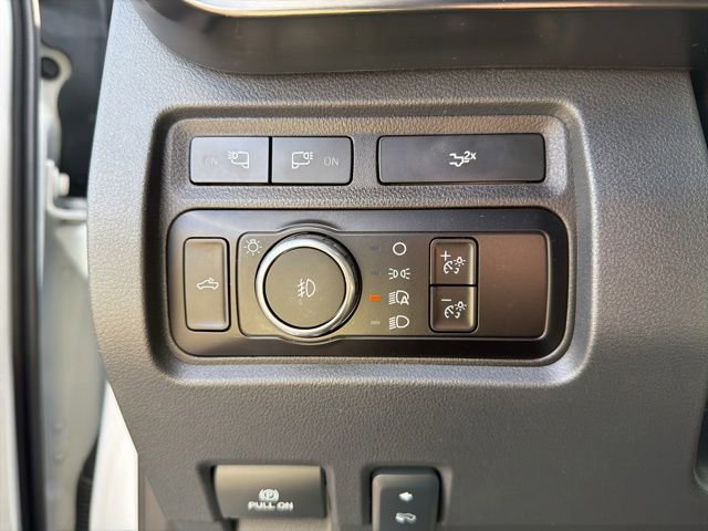 Used 2024 Ford F350 Lariat w/ Lariat Ultimate Package AWD/4WD image 35