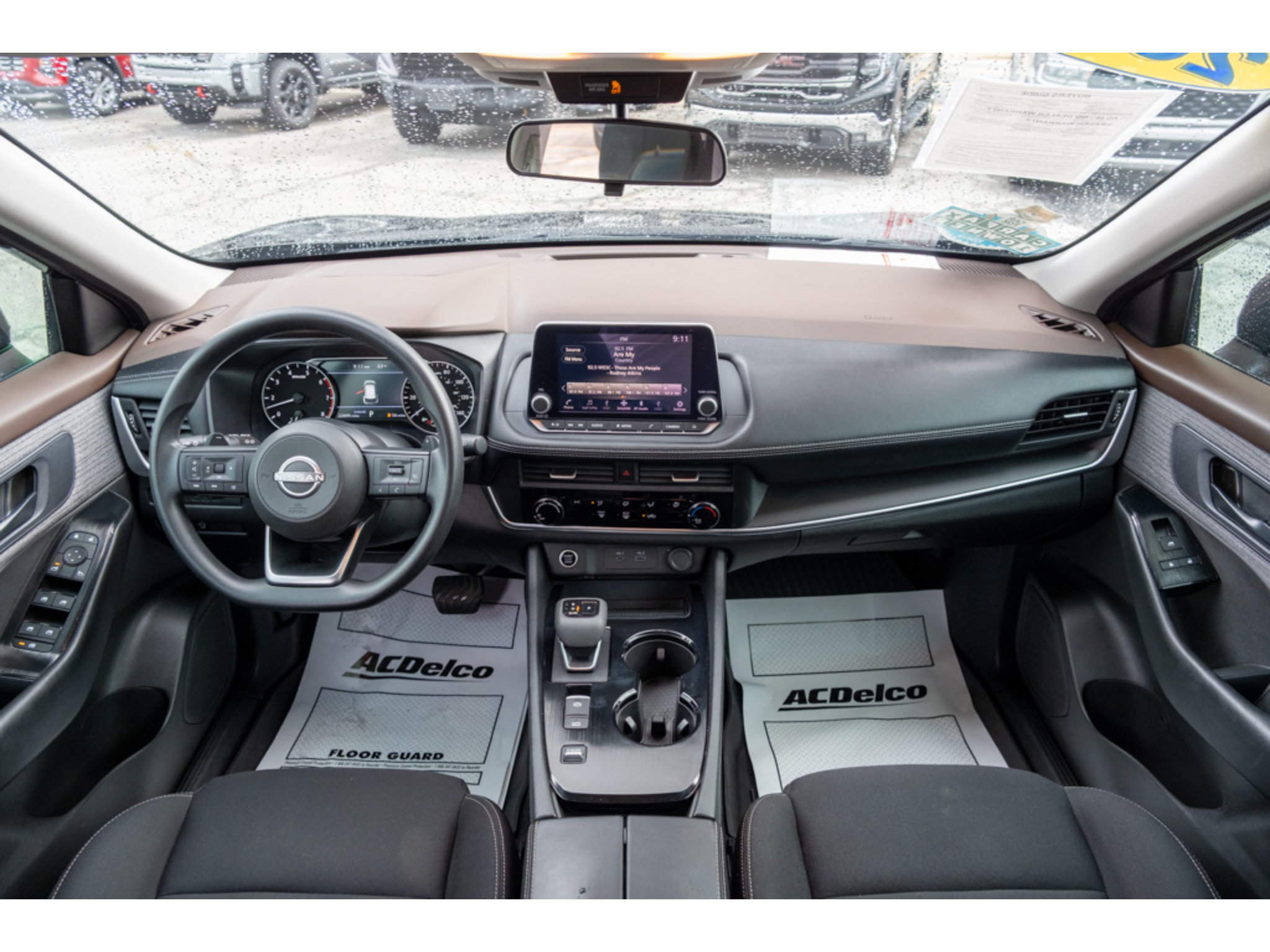 Used 2023 Nissan Rogue S FWD image 30