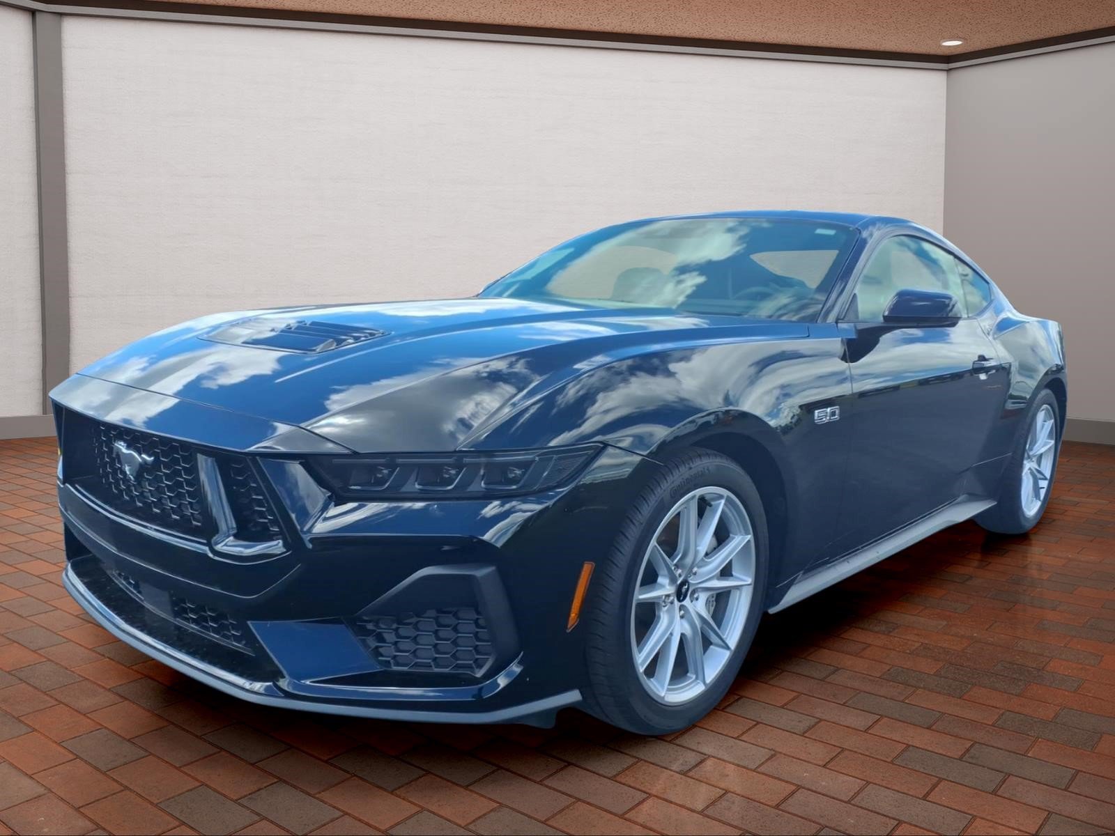Used 2025 Ford Mustang GT Premium RWD image 4