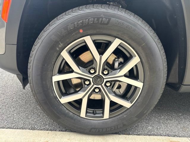 New 2027 Jeep Grand Cherokee Laredo AWD/4WD image 8