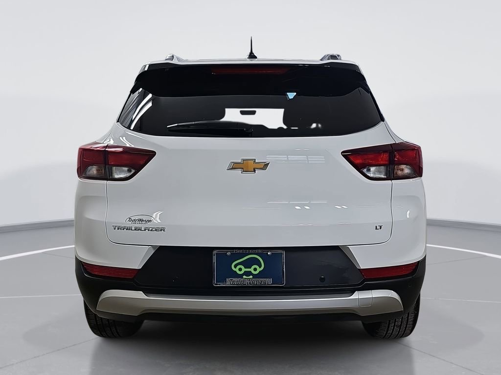 Certified 2024 Chevrolet TrailBlazer LT w/ Driver Confidence Package image 5