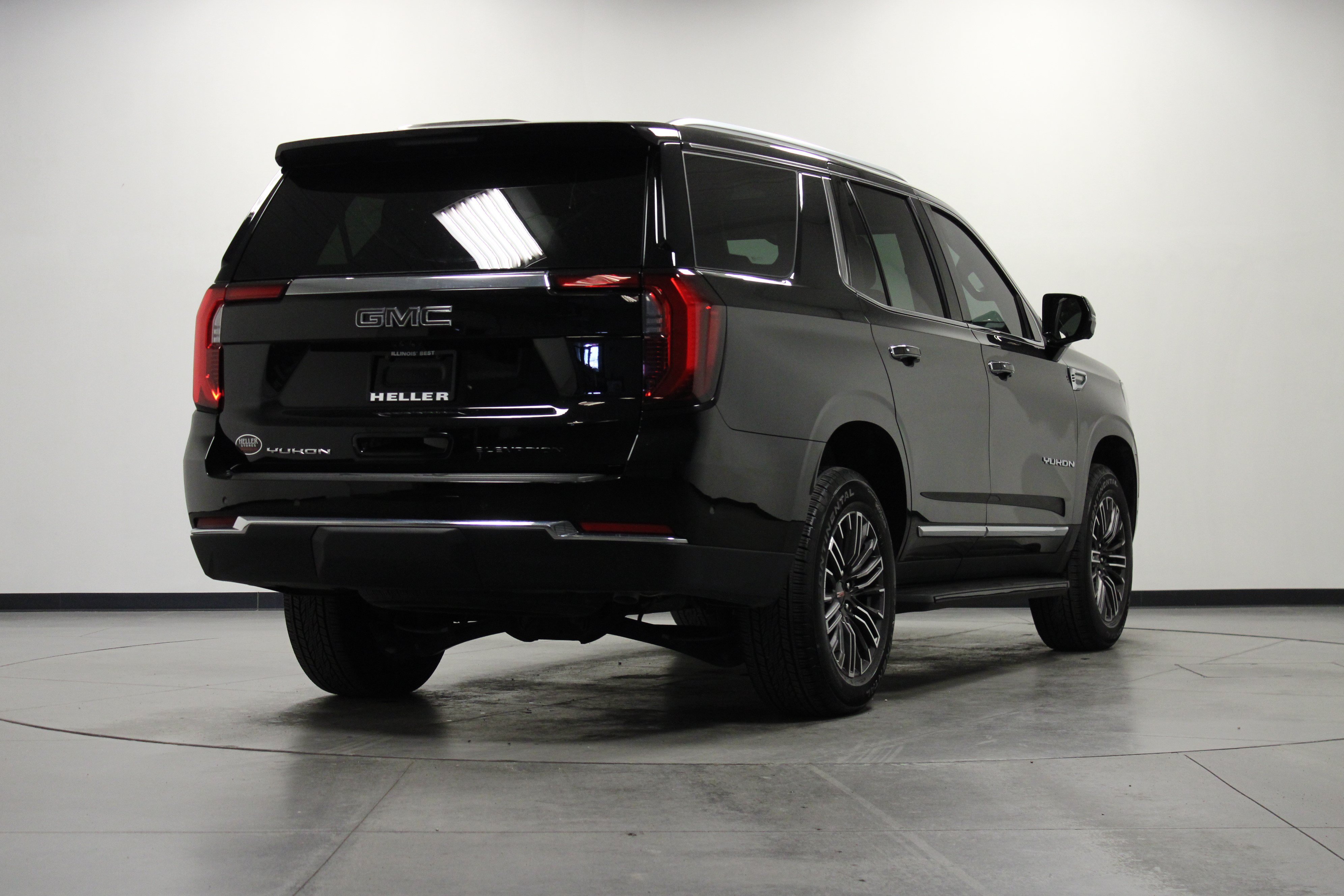 Used 2026 GMC Yukon Elevation w/ Elevation Premium Package AWD/4WD image 4