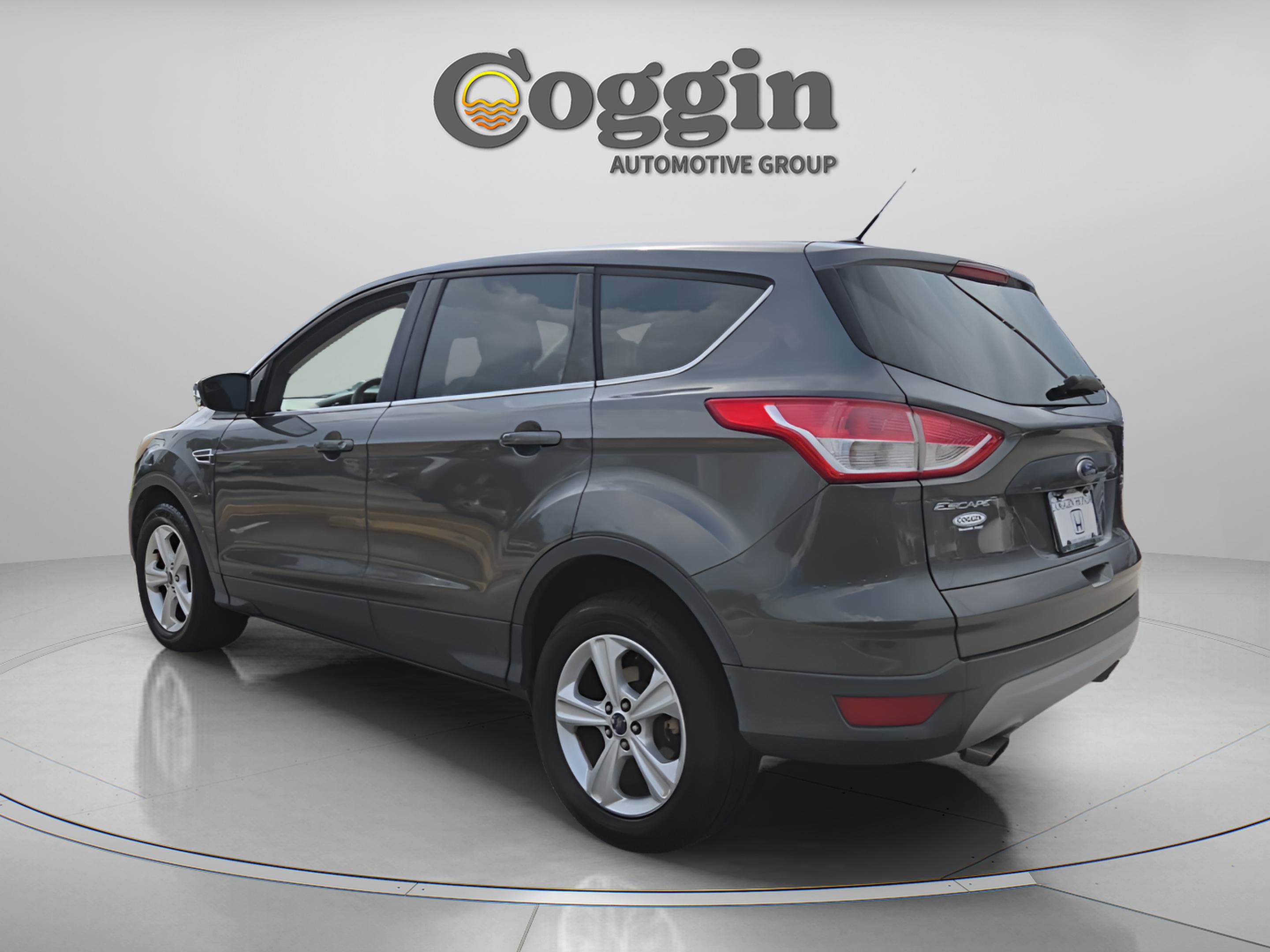 Used 2016 Ford Escape SE FWD image 3