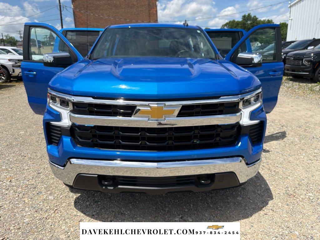 Used 2025 Chevrolet Silverado 1500 LT AWD/4WD image 25