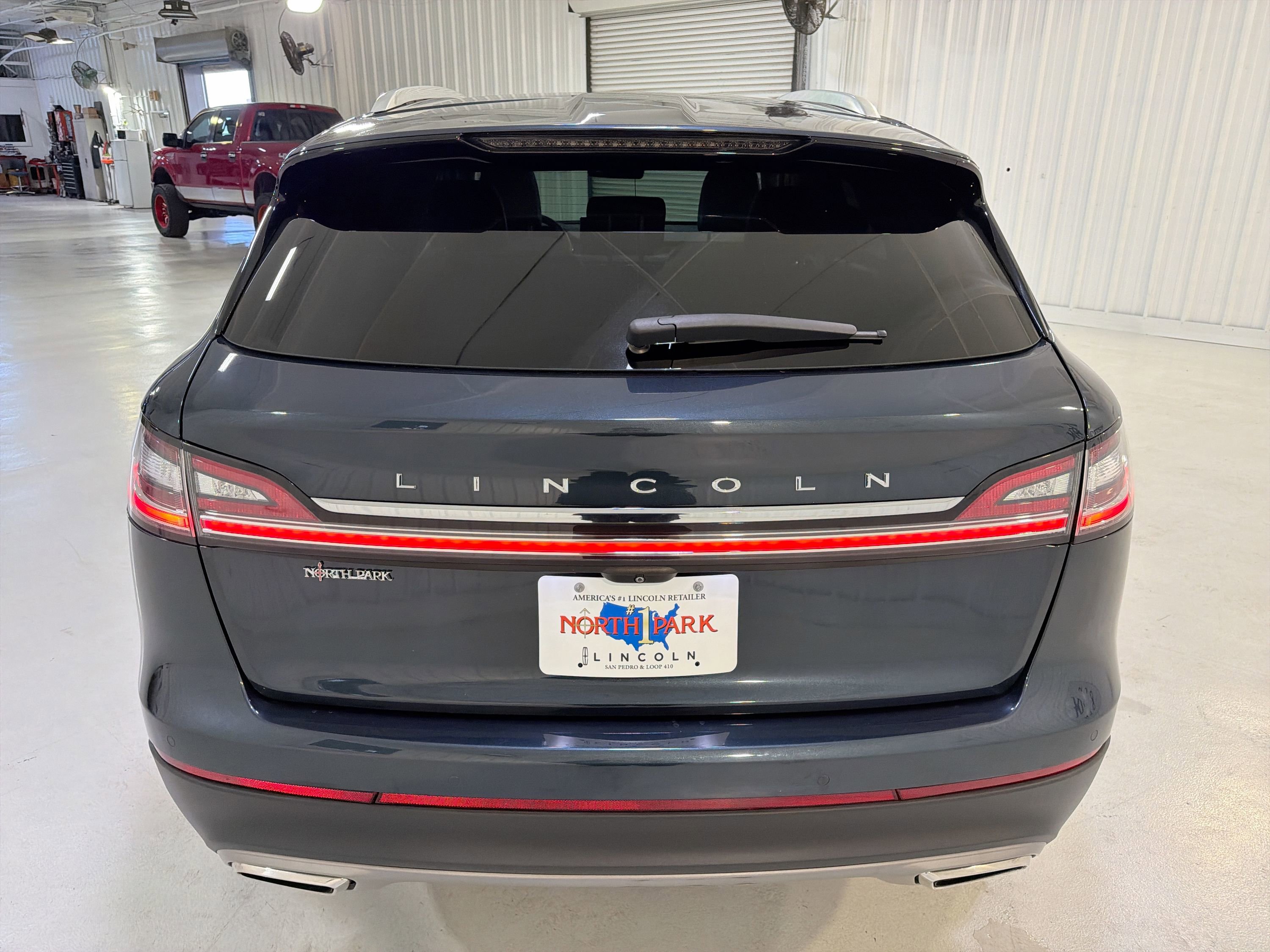 Used 2023 Lincoln Nautilus Reserve w/ Equipment Group 201A AWD/4WD image 27