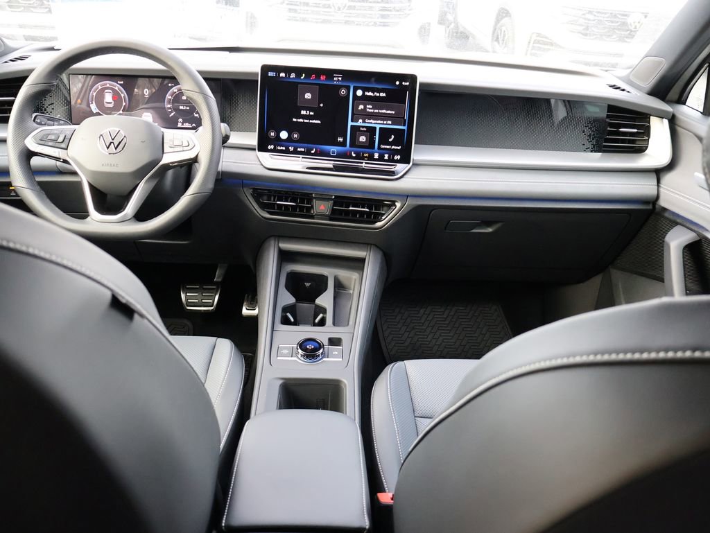 New 2026 Volkswagen Tiguan SE R-Line image 18