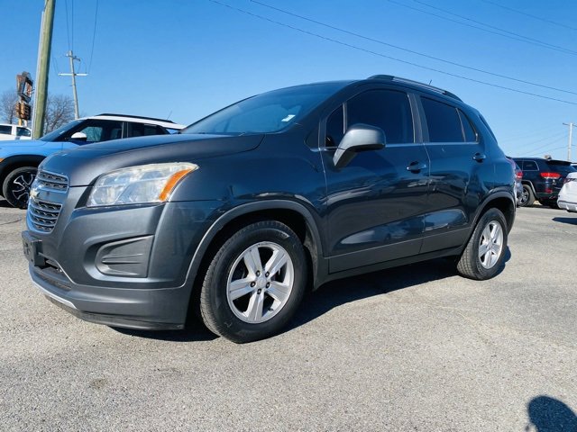 Used 2016 Chevrolet Trax LT w/ LT Sun and Sound Package image 5