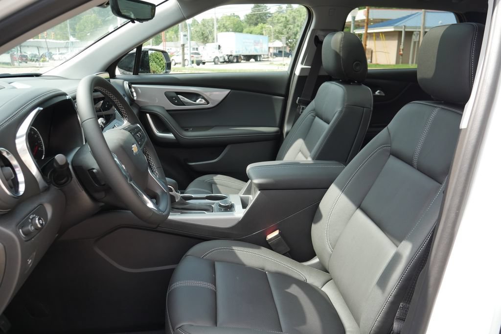 New 2026 Chevrolet Blazer LT w/ Sound & Technology Package AWD/4WD image 17