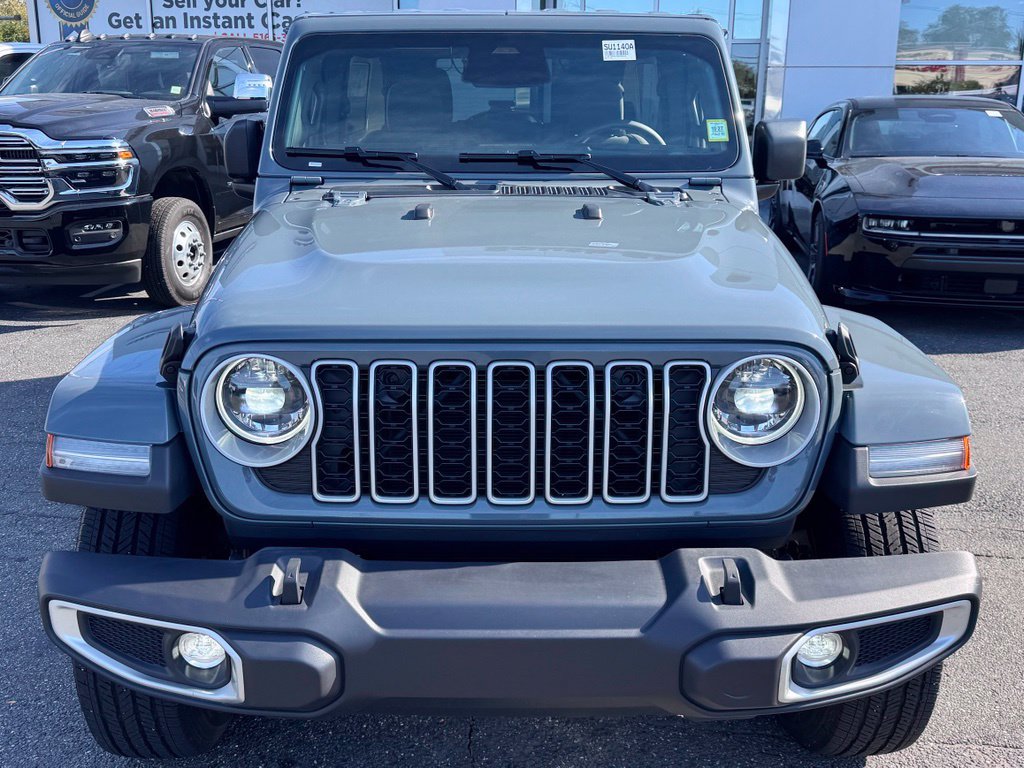 Used 2026 Jeep Wrangler Unlimited Sahara AWD/4WD image 2