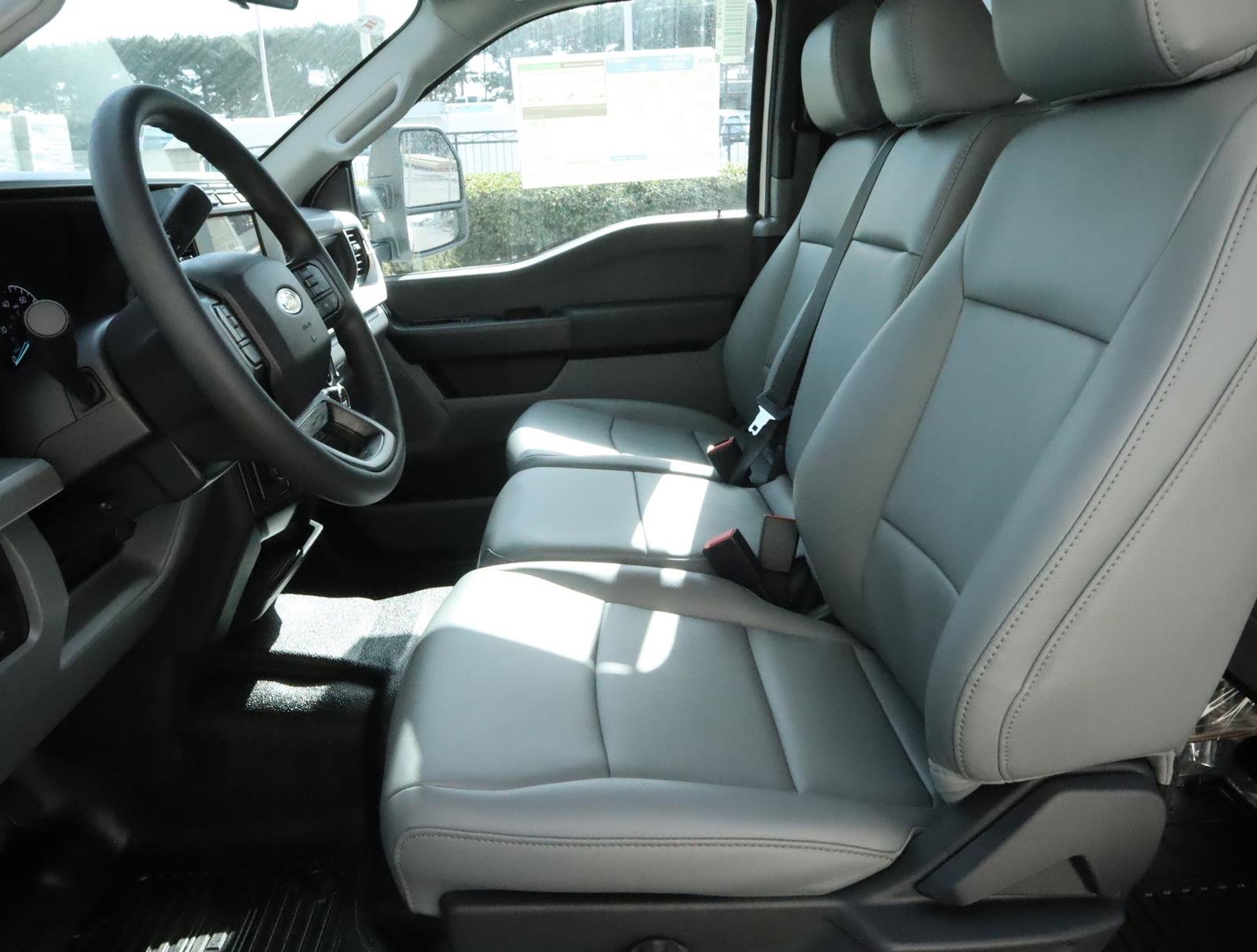 Used 2024 Ford F350 XL w/ XL Chrome Package image 18