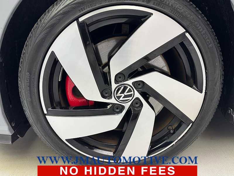 Used 2022 Volkswagen GTI SE image 9