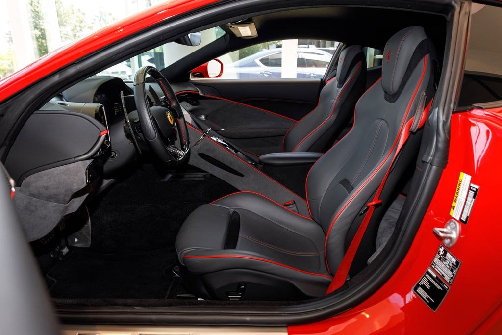 Used 2022 Ferrari Roma RWD image 22