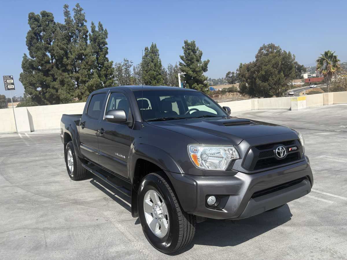 Used 2014 Toyota Tacoma PreRunner image 38