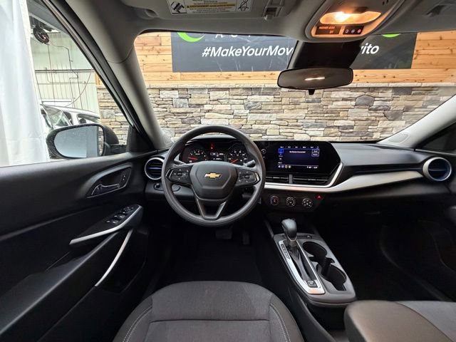 Used 2024 Chevrolet Trax LS FWD image 19