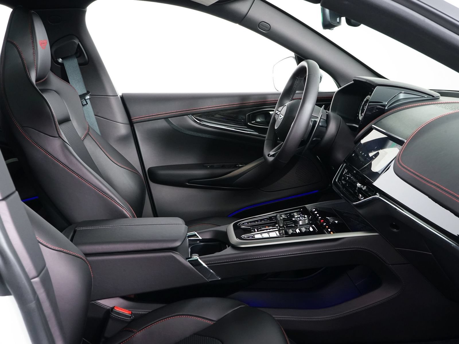 New 2026 Aston Martin DBX 707 AWD/4WD image 5