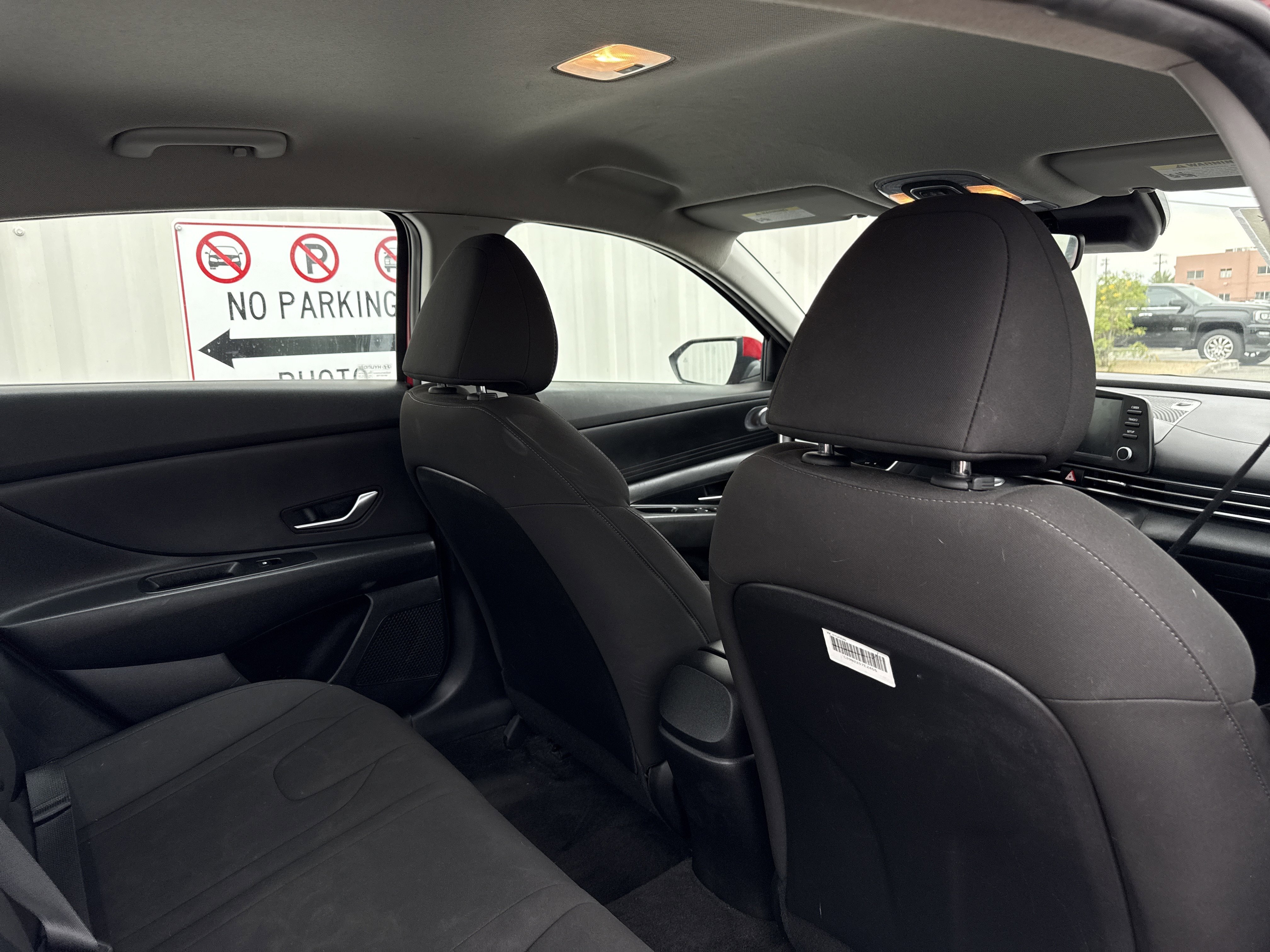 Used 2023 Hyundai Elantra SEL w/ Preferred Accessory Package image 36