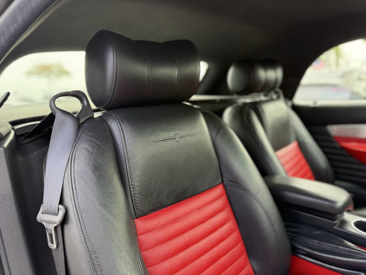 Used 2002 Ford Thunderbird Deluxe image 19