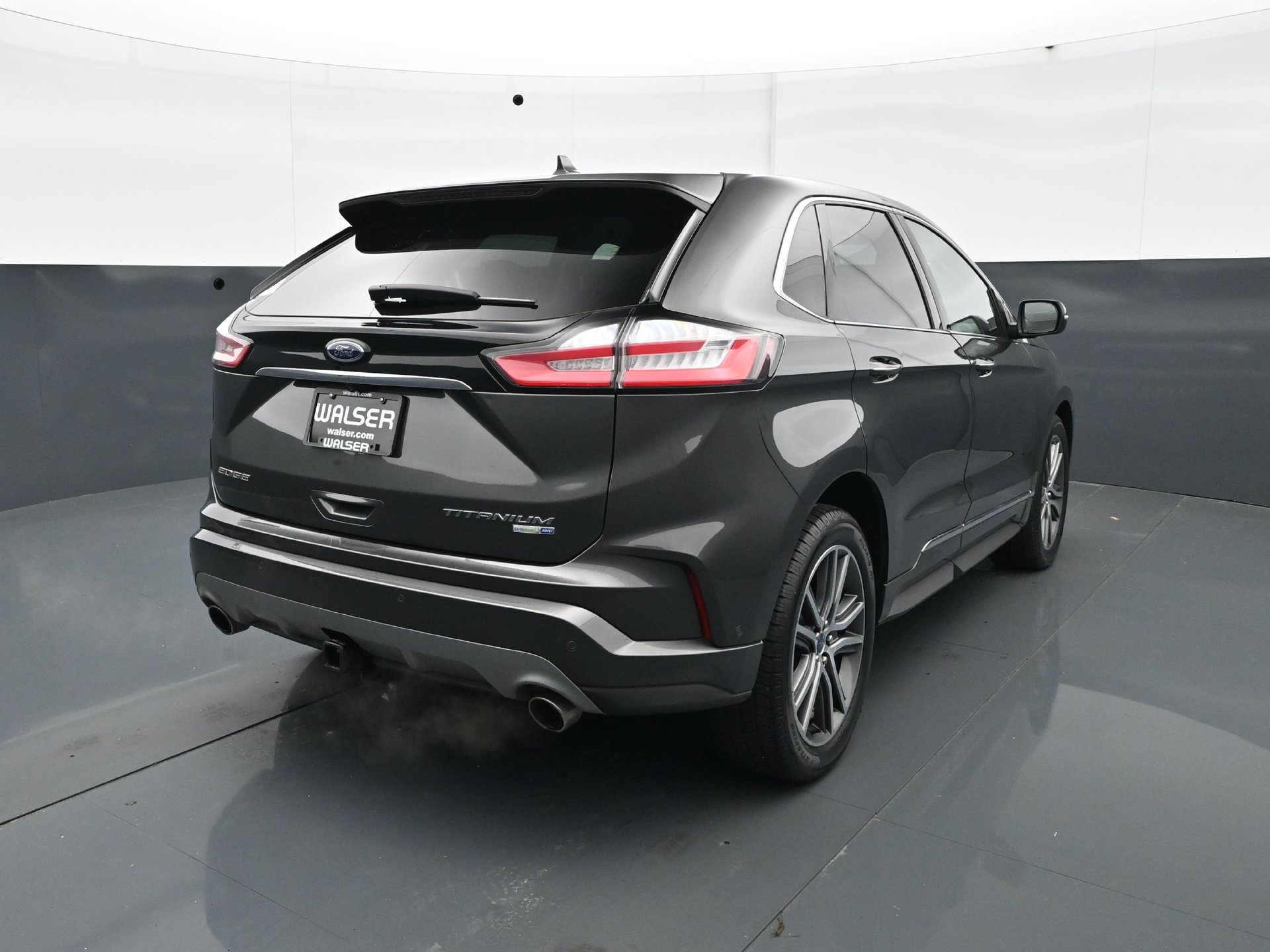 Used 2019 Ford Edge Titanium w/ Equipment Group 301A AWD/4WD image 6