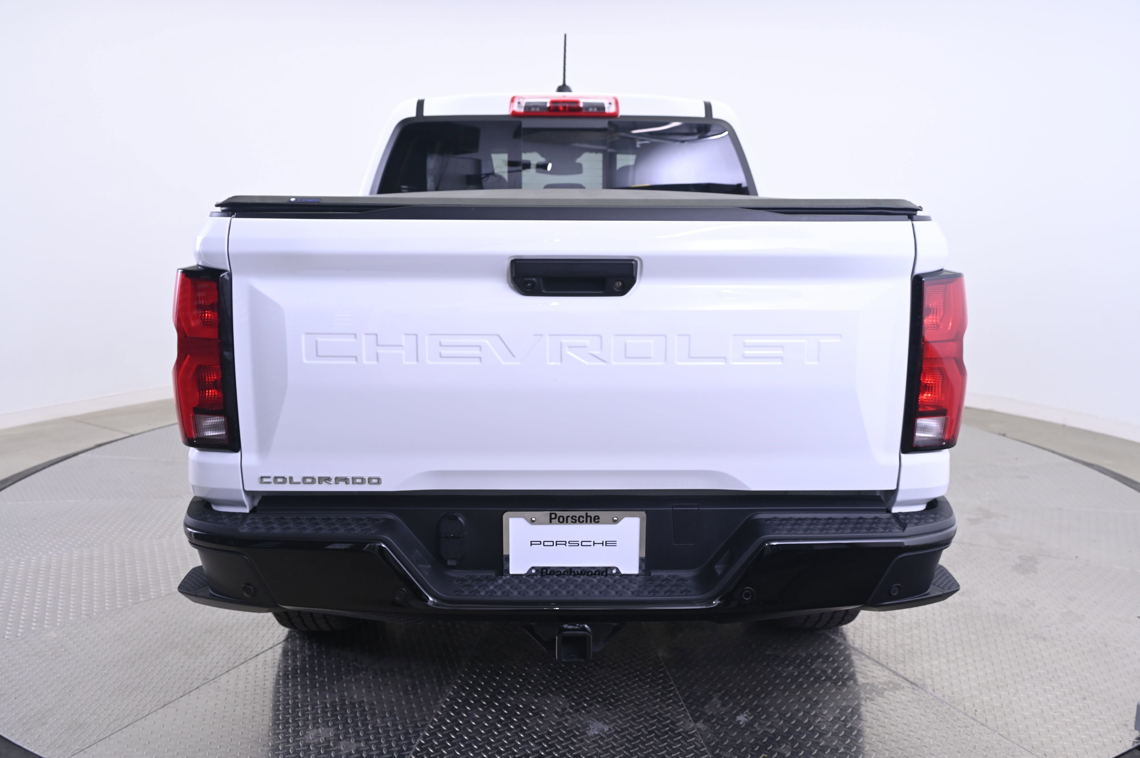 Used 2026 Chevrolet Colorado Z71 w/ Technology Package AWD/4WD image 6
