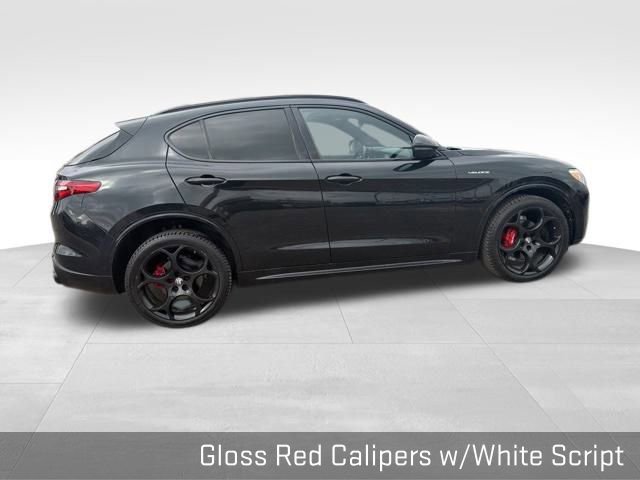 Used 2022 Alfa Romeo Stelvio Veloce image 18