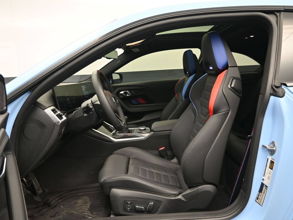 Used 2026 BMW M2 w/ Lighting Package RWD image 25