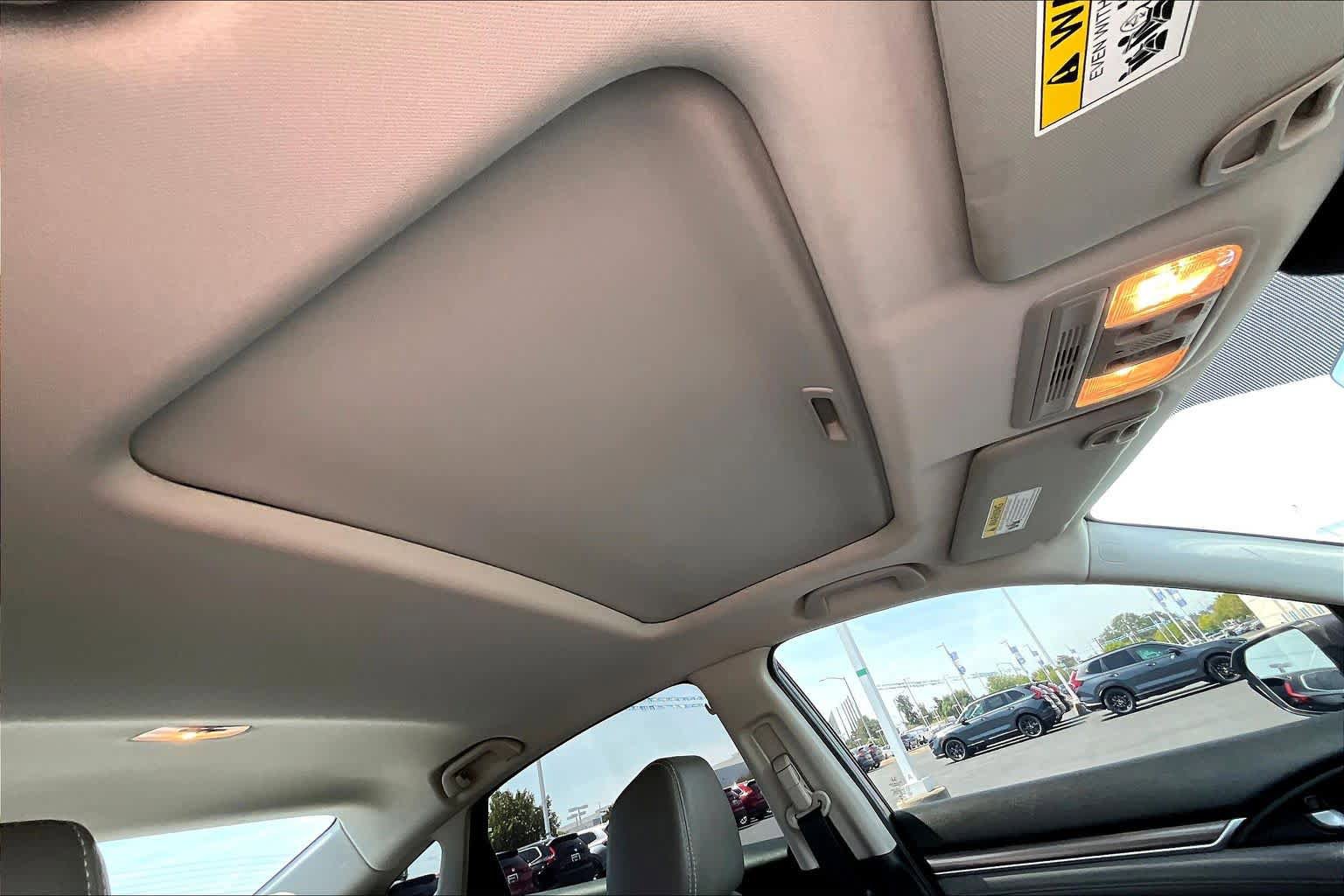 Used 2019 Honda Civic Touring image 13