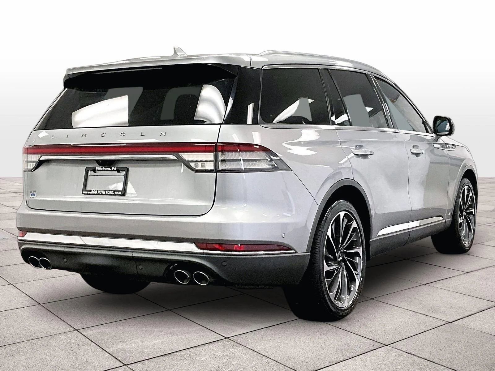 Used 2020 Lincoln Aviator Reserve w/ Equipment Group 202A image 11