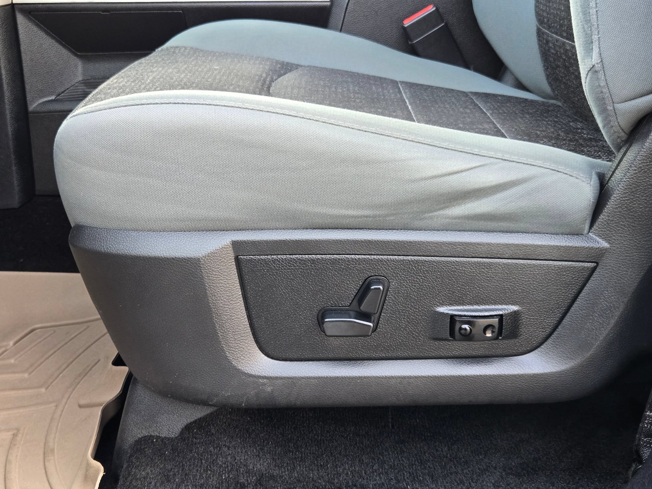 Used 2017 RAM 1500 Big Horn RWD image 23