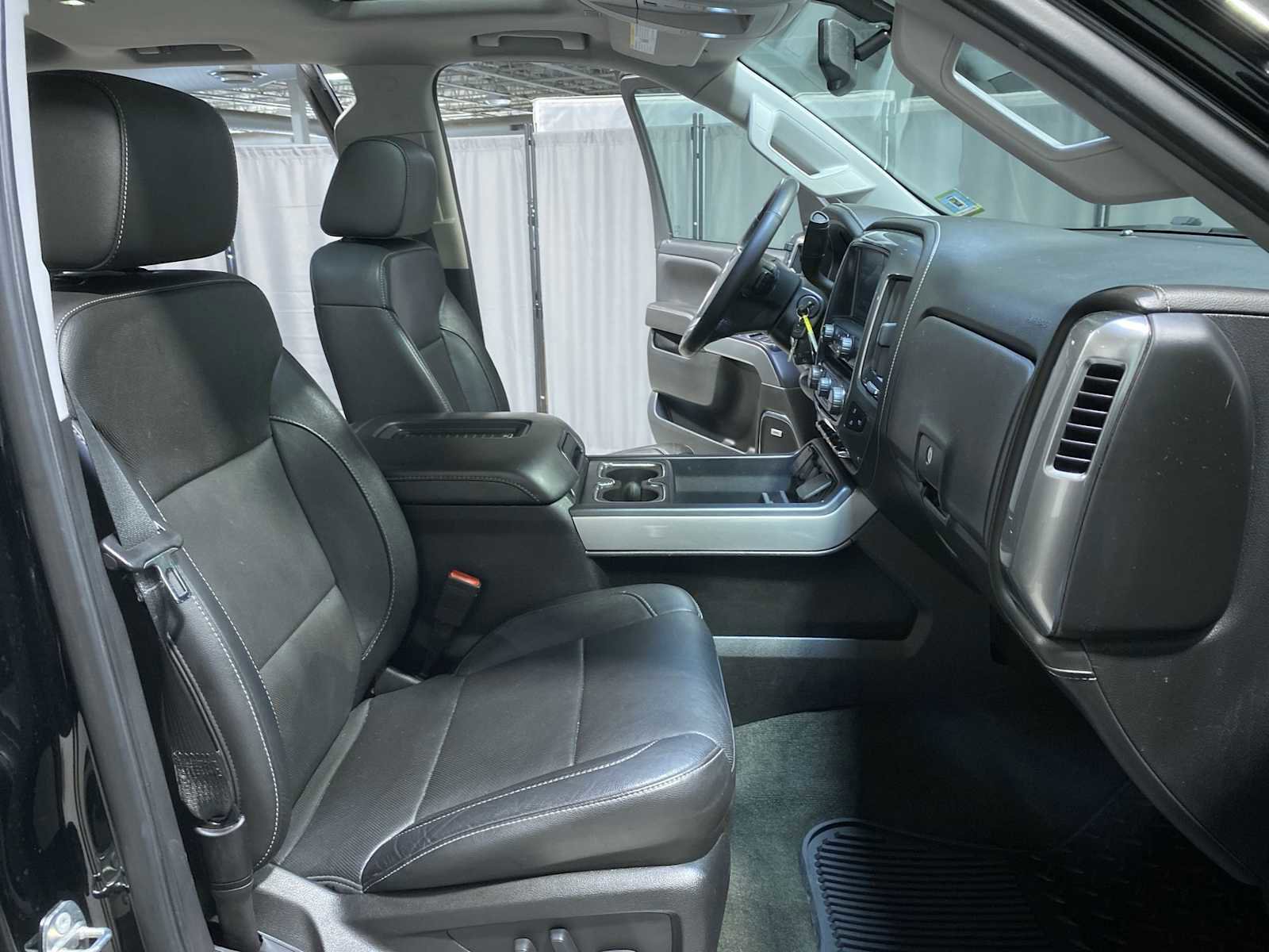 Used 2018 Chevrolet Silverado 1500 LTZ Z71 w/ LTZ Plus Package AWD/4WD image 13