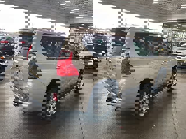 Used 2012 Lexus GX 460 w/ Comfort Plus Pkg image 21