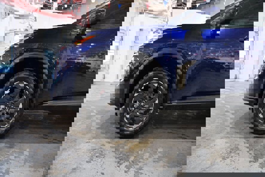 Used 2025 Nissan Rogue SV image 5