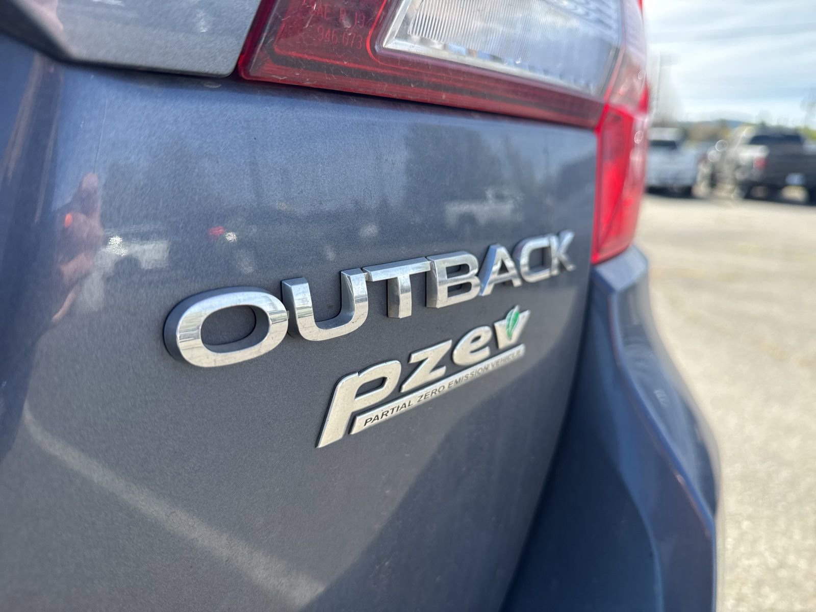 Used 2017 Subaru Outback 2.5i Limited AWD/4WD image 11