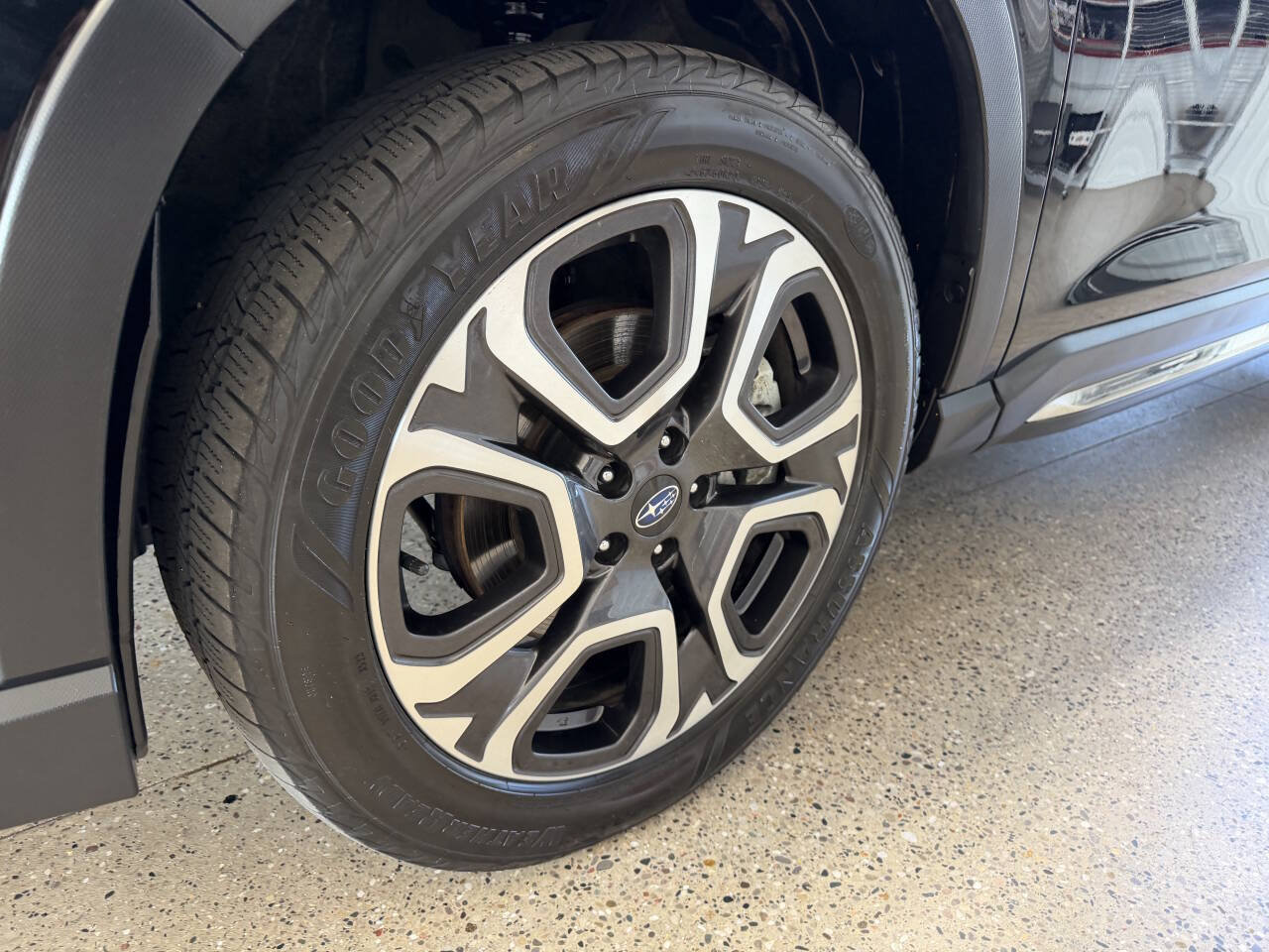 Used 2023 Subaru Ascent Limited AWD/4WD image 46