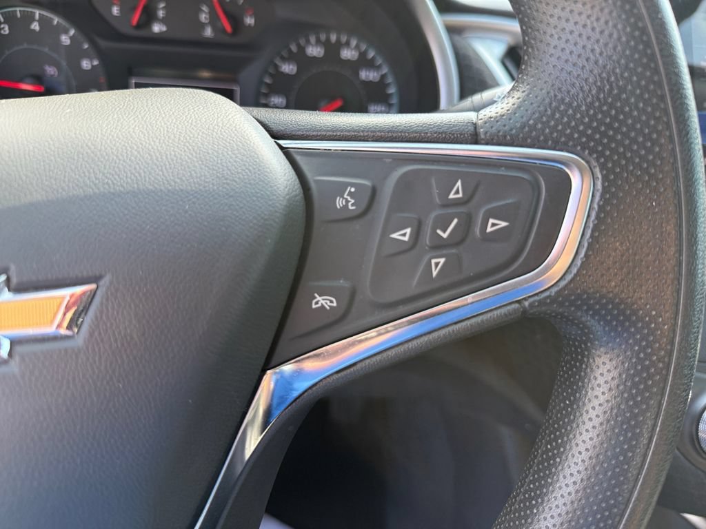 Used 2025 Chevrolet Malibu LT FWD image 19